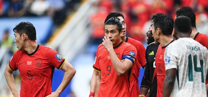 一场2-1绝杀，让中国队争冠起死回生，还送亚洲冠军2连败垫底出局的简单介绍